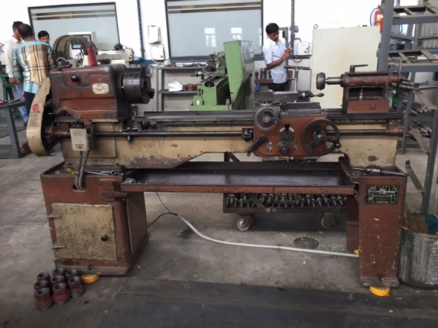 Lathe Machine Installed on Unick Levelling Pads